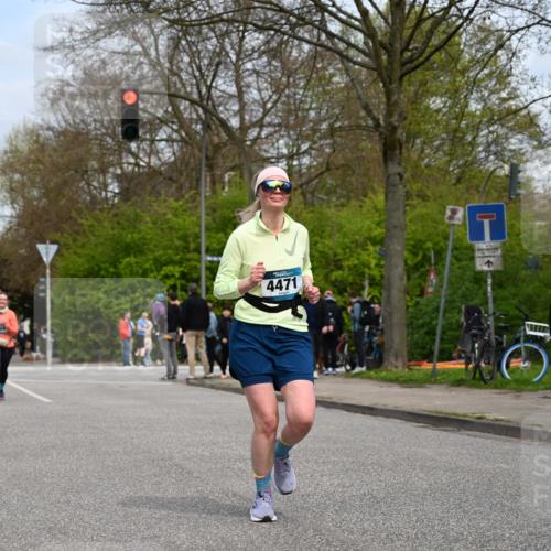 12.04.2026 - 45. Internationalen Wilhelmsburger Insellauf J. Mangold http://msf.ph/oto/9519317 12.04.2026 13:28:29 Ziel 3800, 2630, 5520, 5509, 4316, 3564, 3483, 4471, 4303, 4302, 4304 meine-sportfotos.de