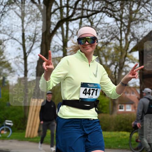 12.04.2026 - 45. Internationalen Wilhelmsburger Insellauf J. Mangold http://msf.ph/oto/9519338 12.04.2026 13:28:31 Ziel 3800, 2630, 5520, 5509, 4316, 3564, 3483, 4471, 4303, 4302, 4304 meine-sportfotos.de