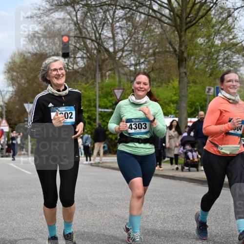 12.04.2026 - 45. Internationalen Wilhelmsburger Insellauf J. Mangold http://msf.ph/oto/9519343 12.04.2026 13:28:37 Ziel 2630, 5520, 5509, 4316, 3564, 3483, 3483, 4471, 4303, 4302, 4304, 4451 meine-sportfotos.de