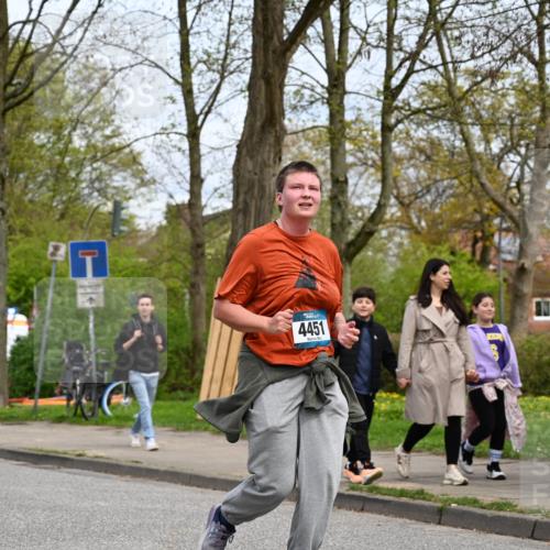 12.04.2026 - 45. Internationalen Wilhelmsburger Insellauf J. Mangold http://msf.ph/oto/9519376 12.04.2026 13:28:47 Ziel 5509, 4316, 3564, 3483, 4471, 4303, 4303, 4302, 4304, 4451, 2650, 2340, 5861, 2509, 2483, 2616 meine-sportfotos.de
