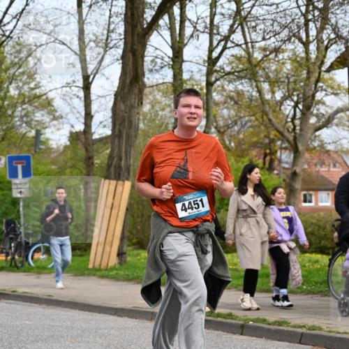 12.04.2026 - 45. Internationalen Wilhelmsburger Insellauf J. Mangold http://msf.ph/oto/9519378 12.04.2026 13:28:47 Ziel 5509, 4316, 3564, 3483, 4471, 4303, 4303, 4302, 4304, 4451, 2650, 2340, 5861, 2509, 2483, 2616 meine-sportfotos.de
