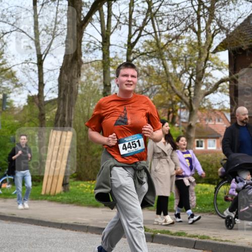 12.04.2026 - 45. Internationalen Wilhelmsburger Insellauf J. Mangold http://msf.ph/oto/9519379 12.04.2026 13:28:47 Ziel 5509, 4316, 3564, 3483, 4471, 4303, 4303, 4302, 4304, 4451, 2650, 2340, 5861, 2509, 2483, 2616 meine-sportfotos.de