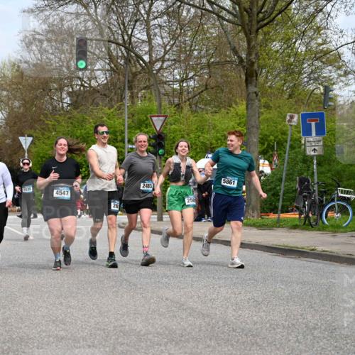 12.04.2026 - 45. Internationalen Wilhelmsburger Insellauf J. Mangold http://msf.ph/oto/9519389 12.04.2026 13:29:03 Ziel 4471, 4303, 4302, 4304, 4451, 2650, 2340, 5861, 2509, 2483, 2616, 5535, 5536, 5539, 4547, 4420, 3648 meine-sportfotos.de