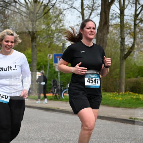 12.04.2026 - 45. Internationalen Wilhelmsburger Insellauf J. Mangold http://msf.ph/oto/9519427 12.04.2026 13:29:06 Ziel 4303, 4302, 4304, 4451, 2650, 2340, 5861, 2509, 2483, 2616, 5535, 5536, 5539, 4547, 4420, 4547, 4420, 3648 meine-sportfotos.de