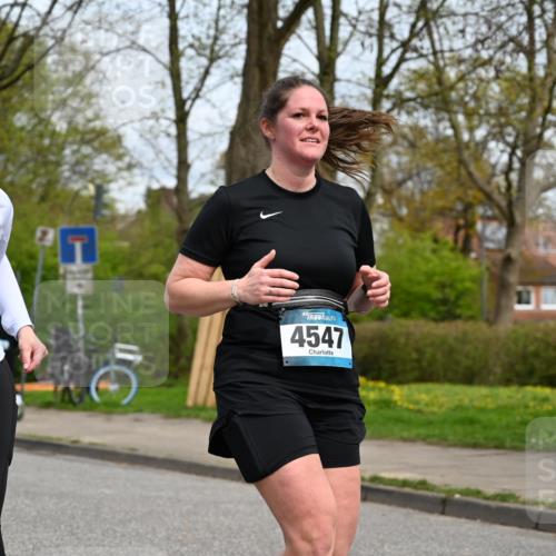 12.04.2026 - 45. Internationalen Wilhelmsburger Insellauf J. Mangold http://msf.ph/oto/9519430 12.04.2026 13:29:07 Ziel 4303, 4302, 4304, 4451, 2650, 2340, 5861, 2509, 2483, 2616, 5535, 5536, 5539, 4547, 4420, 3648 meine-sportfotos.de