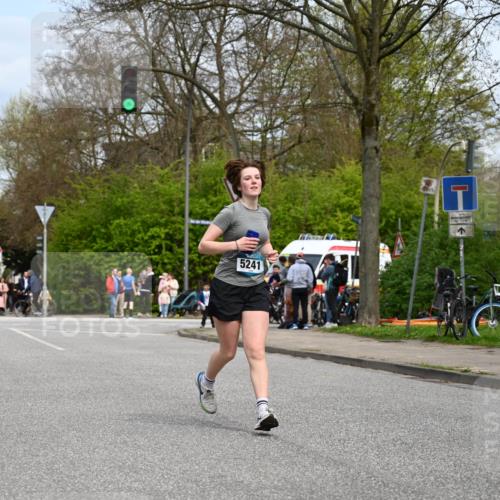 12.04.2026 - 45. Internationalen Wilhelmsburger Insellauf J. Mangold http://msf.ph/oto/9519447 12.04.2026 13:29:51 Ziel 3648, 3547, 3548, 2131, 5241, 3981 meine-sportfotos.de