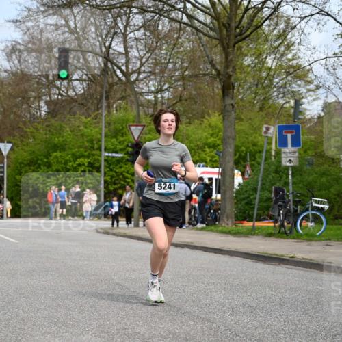12.04.2026 - 45. Internationalen Wilhelmsburger Insellauf J. Mangold http://msf.ph/oto/9519450 12.04.2026 13:29:51 Ziel 3648, 3547, 3548, 2131, 5241, 3981 meine-sportfotos.de