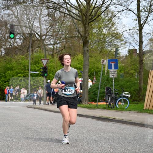 12.04.2026 - 45. Internationalen Wilhelmsburger Insellauf J. Mangold http://msf.ph/oto/9519453 12.04.2026 13:29:51 Ziel 3648, 3547, 3548, 2131, 5241, 3981 meine-sportfotos.de