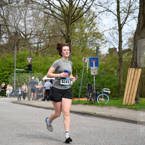 12.04.2026 - 45. Internationalen Wilhelmsburger Insellauf J. Mangold http://msf.ph/oto/9519456 12.04.2026 13:29:51 Ziel 3648, 3547, 3548, 2131, 5241, 3981 meine-sportfotos.de