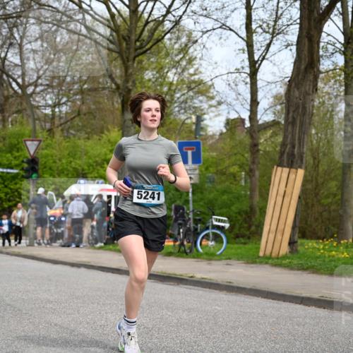 12.04.2026 - 45. Internationalen Wilhelmsburger Insellauf J. Mangold http://msf.ph/oto/9519459 12.04.2026 13:29:52 Ziel 3648, 3547, 3548, 2131, 5241, 3981, 3981, 2514 meine-sportfotos.de