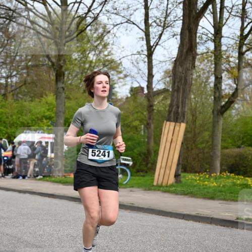 12.04.2026 - 45. Internationalen Wilhelmsburger Insellauf J. Mangold http://msf.ph/oto/9519462 12.04.2026 13:29:52 Ziel 3648, 3547, 3548, 2131, 5241, 3981, 3981, 2514 meine-sportfotos.de