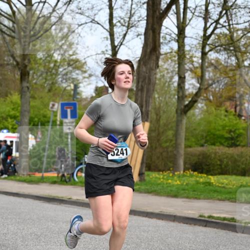 12.04.2026 - 45. Internationalen Wilhelmsburger Insellauf J. Mangold http://msf.ph/oto/9519466 12.04.2026 13:29:52 Ziel 3648, 3547, 3548, 2131, 5241, 3981, 3981, 2514 meine-sportfotos.de