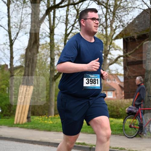 12.04.2026 - 45. Internationalen Wilhelmsburger Insellauf J. Mangold http://msf.ph/oto/9519493 12.04.2026 13:30:00 Ziel 5241, 3981, 2514, 2515, 4324, 4429, 2003 meine-sportfotos.de