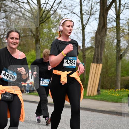 12.04.2026 - 45. Internationalen Wilhelmsburger Insellauf J. Mangold http://msf.ph/oto/9519538 12.04.2026 13:30:10 Ziel 5241, 3981, 2514, 2515, 4324, 4429, 2003, 4456, 4463, 5815 meine-sportfotos.de