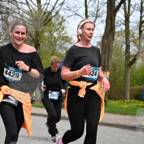 12.04.2026 - 45. Internationalen Wilhelmsburger Insellauf J. Mangold http://msf.ph/oto/9519540 12.04.2026 13:30:10 Ziel 5241, 3981, 2514, 2515, 4324, 4429, 2003, 4456, 4463, 5815 meine-sportfotos.de