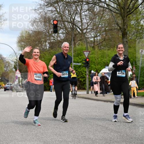 12.04.2026 - 45. Internationalen Wilhelmsburger Insellauf J. Mangold http://msf.ph/oto/9519553 12.04.2026 13:30:21 Ziel 5241, 3981, 2514, 2515, 4324, 4429, 2003, 2003, 4456, 4463, 5815 meine-sportfotos.de