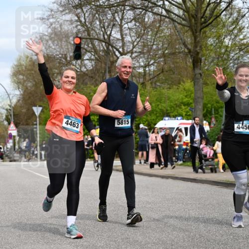 12.04.2026 - 45. Internationalen Wilhelmsburger Insellauf J. Mangold http://msf.ph/oto/9519561 12.04.2026 13:30:21 Ziel 5241, 3981, 2514, 2515, 4324, 4429, 2003, 2003, 4456, 4463, 5815 meine-sportfotos.de