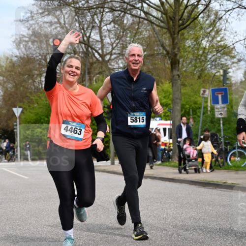 12.04.2026 - 45. Internationalen Wilhelmsburger Insellauf J. Mangold http://msf.ph/oto/9519567 12.04.2026 13:30:22 Ziel 5241, 3981, 2514, 2515, 4324, 4429, 2003, 4456, 4463, 5815 meine-sportfotos.de