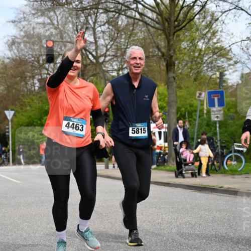 12.04.2026 - 45. Internationalen Wilhelmsburger Insellauf J. Mangold http://msf.ph/oto/9519568 12.04.2026 13:30:22 Ziel 5241, 3981, 2514, 2515, 4324, 4429, 2003, 4456, 4463, 5815 meine-sportfotos.de