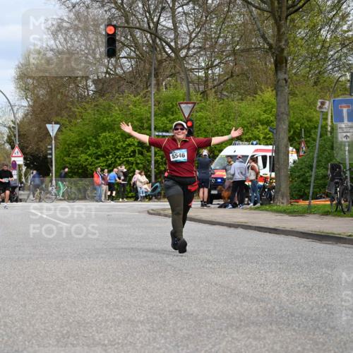 12.04.2026 - 45. Internationalen Wilhelmsburger Insellauf J. Mangold http://msf.ph/oto/9519580 12.04.2026 13:30:43 Ziel 4324, 4429, 2003, 4456, 4463, 5815, 5546, 5745, 2494 meine-sportfotos.de