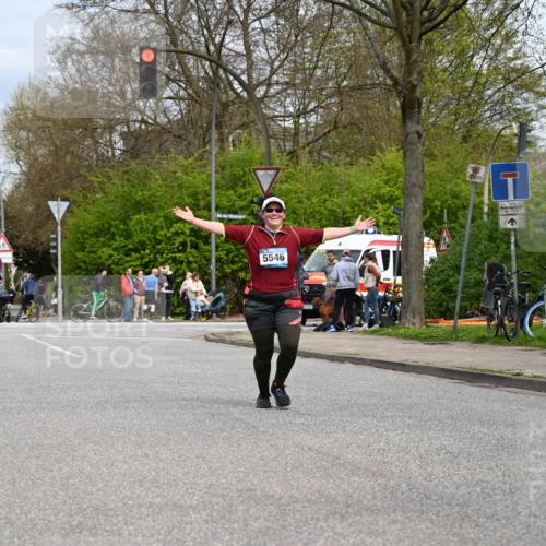 12.04.2026 - 45. Internationalen Wilhelmsburger Insellauf J. Mangold http://msf.ph/oto/9519583 12.04.2026 13:30:43 Ziel 4324, 4429, 2003, 4456, 4463, 5815, 5546, 5745, 2494 meine-sportfotos.de