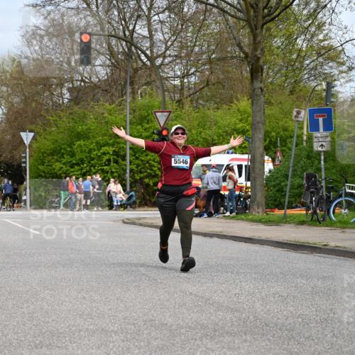 12.04.2026 - 45. Internationalen Wilhelmsburger Insellauf J. Mangold http://msf.ph/oto/9519585 12.04.2026 13:30:43 Ziel 4324, 4429, 2003, 4456, 4463, 5815, 5546, 5745, 2494 meine-sportfotos.de