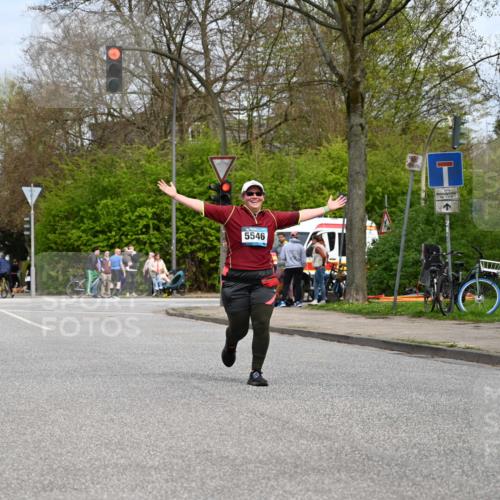 12.04.2026 - 45. Internationalen Wilhelmsburger Insellauf J. Mangold http://msf.ph/oto/9519586 12.04.2026 13:30:43 Ziel 4324, 4429, 2003, 4456, 4463, 5815, 5546, 5745, 2494 meine-sportfotos.de