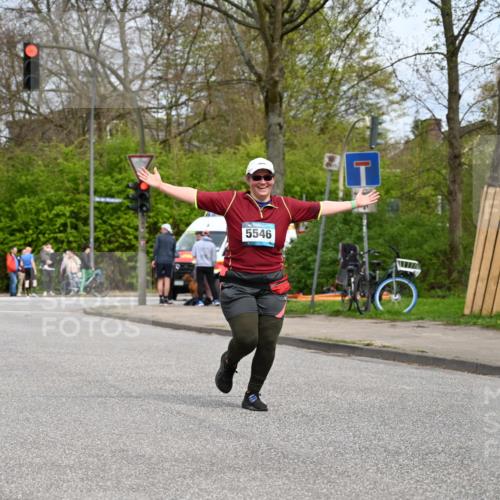 12.04.2026 - 45. Internationalen Wilhelmsburger Insellauf J. Mangold http://msf.ph/oto/9519596 12.04.2026 13:30:44 Ziel 4324, 4429, 2003, 4456, 4463, 5815, 5546, 5745, 2494 meine-sportfotos.de