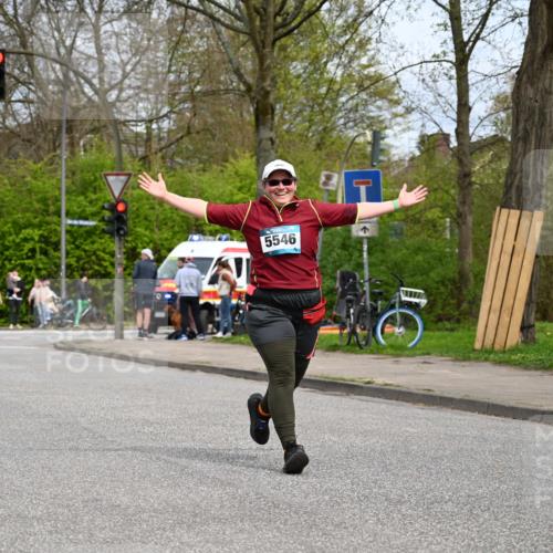 12.04.2026 - 45. Internationalen Wilhelmsburger Insellauf J. Mangold http://msf.ph/oto/9519599 12.04.2026 13:30:44 Ziel 4324, 4429, 2003, 4456, 4463, 5815, 5546, 5745, 2494 meine-sportfotos.de
