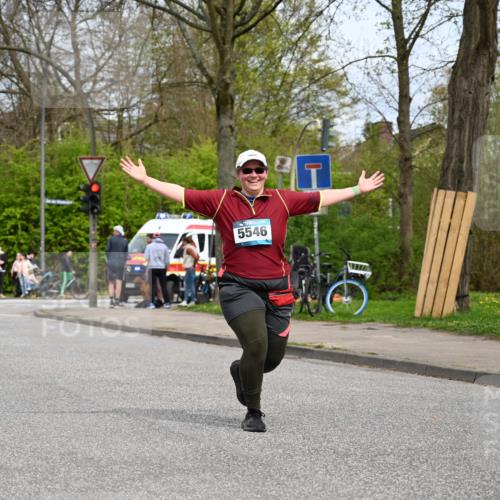 12.04.2026 - 45. Internationalen Wilhelmsburger Insellauf J. Mangold http://msf.ph/oto/9519600 12.04.2026 13:30:44 Ziel 4324, 4429, 2003, 4456, 4463, 5815, 5546, 5745, 2494 meine-sportfotos.de