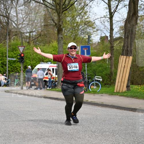 12.04.2026 - 45. Internationalen Wilhelmsburger Insellauf J. Mangold http://msf.ph/oto/9519601 12.04.2026 13:30:45 Ziel 4324, 4429, 2003, 4456, 4463, 5815, 5546, 5745, 2494 meine-sportfotos.de
