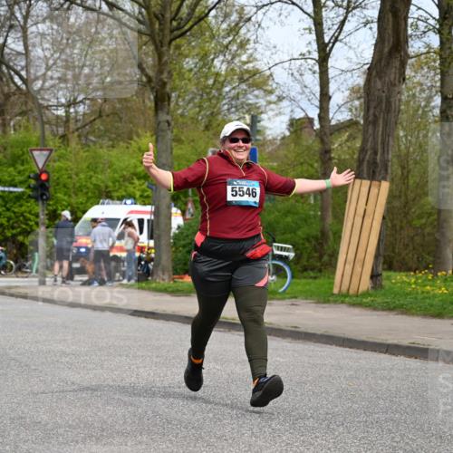 12.04.2026 - 45. Internationalen Wilhelmsburger Insellauf J. Mangold http://msf.ph/oto/9519603 12.04.2026 13:30:45 Ziel 4324, 4429, 2003, 4456, 4463, 5815, 5546, 5745, 2494 meine-sportfotos.de