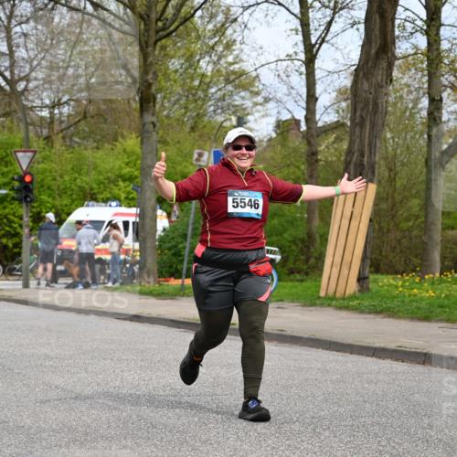 12.04.2026 - 45. Internationalen Wilhelmsburger Insellauf J. Mangold http://msf.ph/oto/9519604 12.04.2026 13:30:45 Ziel 4324, 4429, 2003, 4456, 4463, 5815, 5546, 5745, 2494 meine-sportfotos.de