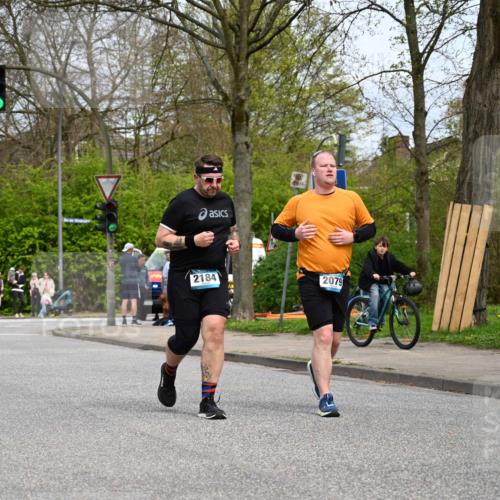 12.04.2026 - 45. Internationalen Wilhelmsburger Insellauf J. Mangold http://msf.ph/oto/9519645 12.04.2026 13:31:19 Ziel 5745, 2494, 2184, 2079 meine-sportfotos.de