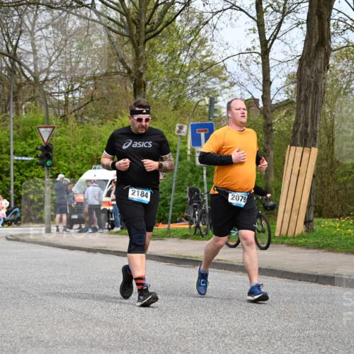 12.04.2026 - 45. Internationalen Wilhelmsburger Insellauf J. Mangold http://msf.ph/oto/9519649 12.04.2026 13:31:20 Ziel 5745, 2494, 2184, 2079 meine-sportfotos.de