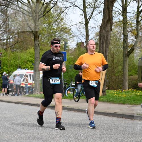 12.04.2026 - 45. Internationalen Wilhelmsburger Insellauf J. Mangold http://msf.ph/oto/9519654 12.04.2026 13:31:20 Ziel 5745, 2494, 2184, 2079 meine-sportfotos.de