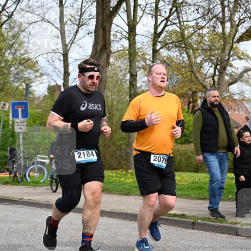 12.04.2026 - 45. Internationalen Wilhelmsburger Insellauf J. Mangold http://msf.ph/oto/9519664 12.04.2026 13:31:21 Ziel 5745, 2494, 2184, 2079, 2184, 2079 meine-sportfotos.de