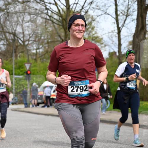 12.04.2026 - 45. Internationalen Wilhelmsburger Insellauf J. Mangold http://msf.ph/oto/9519682 12.04.2026 13:31:39 Ziel 2184, 2079, 2792, 3632, 3628, 2587, 2339, 4462 meine-sportfotos.de