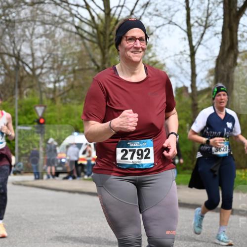12.04.2026 - 45. Internationalen Wilhelmsburger Insellauf J. Mangold http://msf.ph/oto/9519683 12.04.2026 13:31:39 Ziel 2184, 2079, 2792, 3632, 3628, 2587, 2339, 4462 meine-sportfotos.de