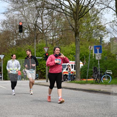 12.04.2026 - 45. Internationalen Wilhelmsburger Insellauf J. Mangold http://msf.ph/oto/9519699 12.04.2026 13:31:49 Ziel 2184, 2079, 2792, 2792, 3632, 3628, 2587, 2339, 4462, 4065, 3231 meine-sportfotos.de