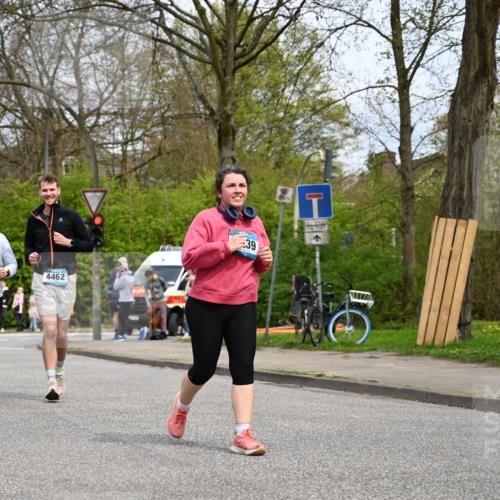 12.04.2026 - 45. Internationalen Wilhelmsburger Insellauf J. Mangold http://msf.ph/oto/9519707 12.04.2026 13:31:50 Ziel 2184, 2079, 2792, 3632, 3628, 3632, 3628, 2587, 2339, 4462, 4462, 4065, 3231 meine-sportfotos.de