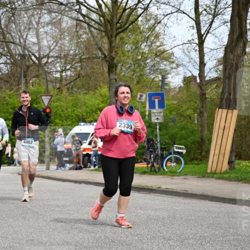 12.04.2026 - 45. Internationalen Wilhelmsburger Insellauf J. Mangold http://msf.ph/oto/9519708 12.04.2026 13:31:50 Ziel 2184, 2079, 2792, 3632, 3628, 3632, 3628, 2587, 2339, 4462, 4462, 4065, 3231 meine-sportfotos.de