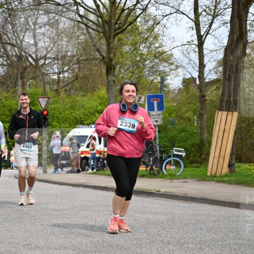 12.04.2026 - 45. Internationalen Wilhelmsburger Insellauf J. Mangold http://msf.ph/oto/9519709 12.04.2026 13:31:50 Ziel 2184, 2079, 2792, 3632, 3628, 3632, 3628, 2587, 2339, 4462, 4462, 4065, 3231 meine-sportfotos.de