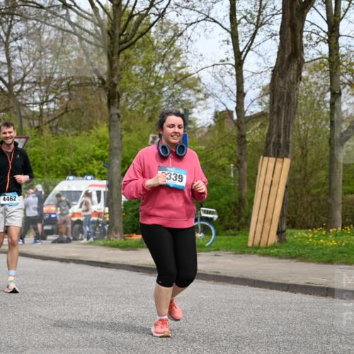 12.04.2026 - 45. Internationalen Wilhelmsburger Insellauf J. Mangold http://msf.ph/oto/9519712 12.04.2026 13:31:50 Ziel 2184, 2079, 2792, 3632, 3628, 3632, 3628, 2587, 2339, 4462, 4462, 4065, 3231 meine-sportfotos.de