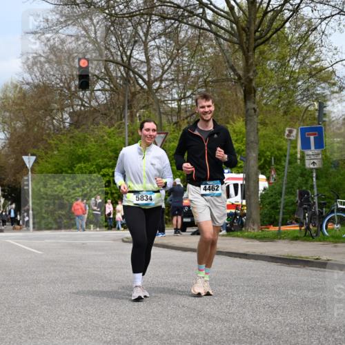 12.04.2026 - 45. Internationalen Wilhelmsburger Insellauf J. Mangold http://msf.ph/oto/9519715 12.04.2026 13:31:51 Ziel 2184, 2079, 2792, 3632, 3628, 2587, 2339, 4462, 4065, 3231 meine-sportfotos.de