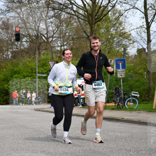 12.04.2026 - 45. Internationalen Wilhelmsburger Insellauf J. Mangold http://msf.ph/oto/9519722 12.04.2026 13:31:52 Ziel 2184, 2079, 2792, 3632, 3628, 2587, 2339, 4462, 4065, 3231 meine-sportfotos.de
