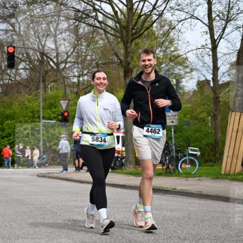 12.04.2026 - 45. Internationalen Wilhelmsburger Insellauf J. Mangold http://msf.ph/oto/9519725 12.04.2026 13:31:52 Ziel 2184, 2079, 2792, 3632, 3628, 2587, 2339, 4462, 4065, 3231 meine-sportfotos.de
