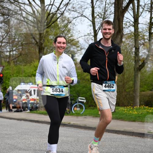 12.04.2026 - 45. Internationalen Wilhelmsburger Insellauf J. Mangold http://msf.ph/oto/9519733 12.04.2026 13:31:53 Ziel 2184, 2079, 2792, 3632, 3628, 2587, 2339, 4462, 4065, 3231, 2397 meine-sportfotos.de