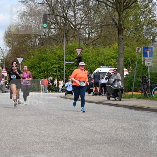 12.04.2026 - 45. Internationalen Wilhelmsburger Insellauf J. Mangold http://msf.ph/oto/9519742 12.04.2026 13:32:06 Ziel 2792, 3632, 3628, 2587, 2339, 4462, 4065, 3231, 2397, 3684, 2909, 3684, 2909 meine-sportfotos.de
