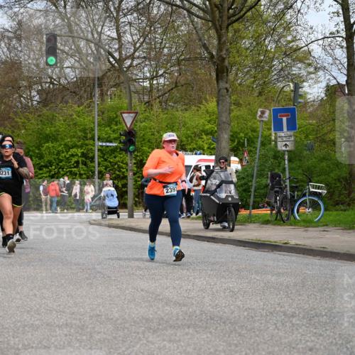 12.04.2026 - 45. Internationalen Wilhelmsburger Insellauf J. Mangold http://msf.ph/oto/9519749 12.04.2026 13:32:06 Ziel 2792, 3632, 3628, 2587, 2339, 4462, 4065, 3231, 2397, 3684, 2909, 3684, 2909 meine-sportfotos.de